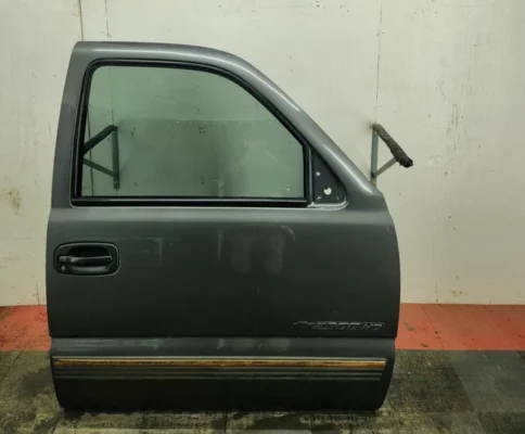 1999-2006 Chevrolet Silverado / GMC Sierra 1500 2500 3500 HD Front Passenger side Door RH